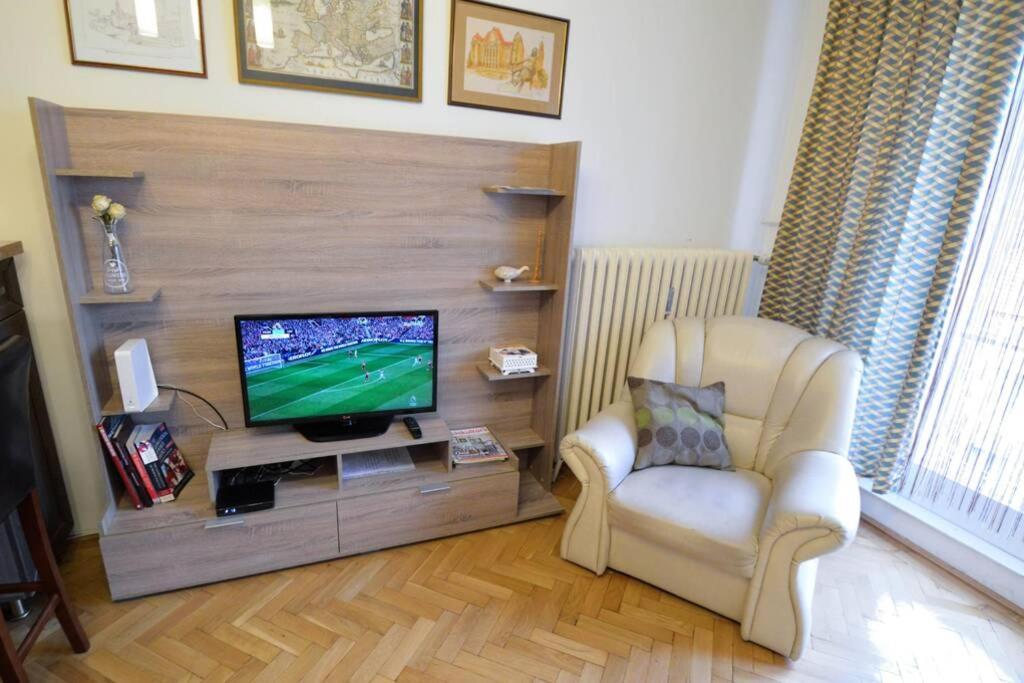City Center Apartment Debreţin Exterior foto